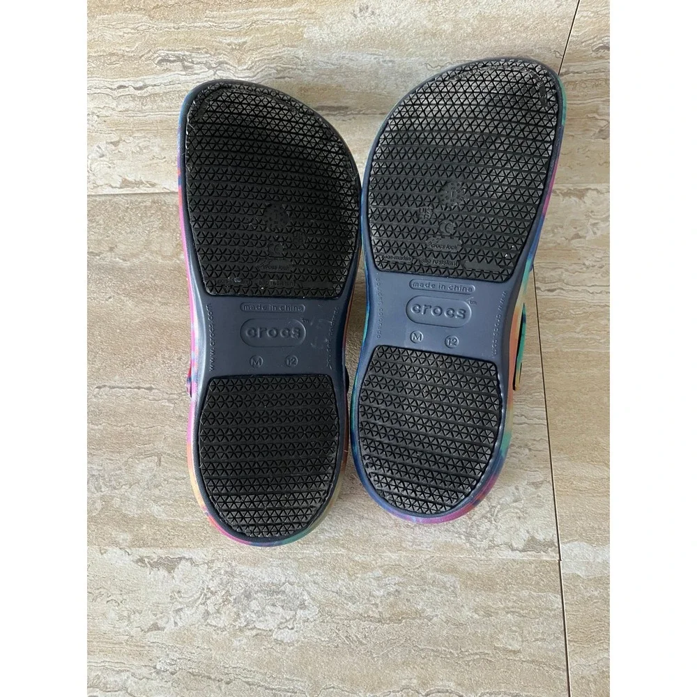 Crocs Bistro Clogs Mens 12 Multi Tie Dye Slip Resistant Work Shoes Excellent